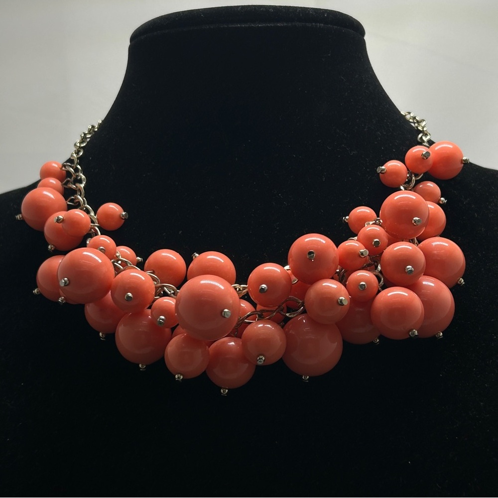 Vintage Pink Lucite Beaded Bubble Necklace Chunky Great Movement